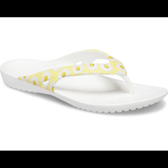 Women’s White Crocs Yellow Daisy Print Flip Flops Sandals Kadee II Flower - Picture 2 of 8